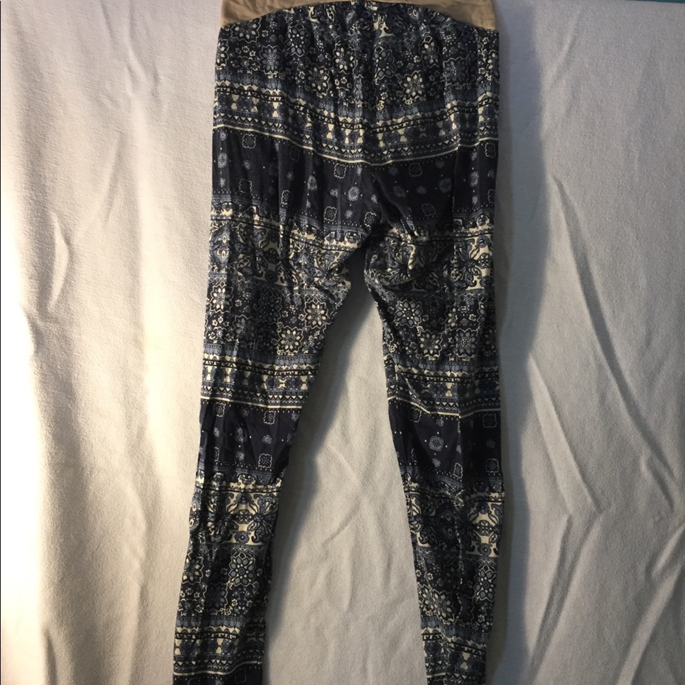 Motherhood small maternity pants